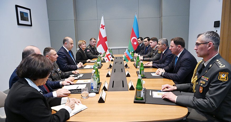 Gürcüstanın müdafiə naziri İrakli Çikovani Azərbaycana səfər edib Gürcüstanın müdafiə naziri İrakli Çikovani Azərbaycana səfər edib
