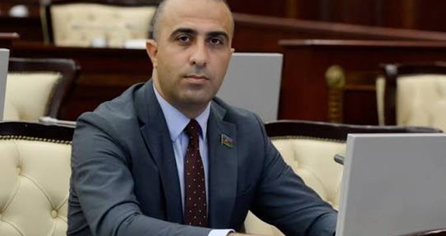 Deputat korrupsiya barədə məlumat verənlərin qınanmasına qarşı çıxıb Deputat korrupsiya barədə məlumat verənlərin qınanmasına qarşı çıxıb