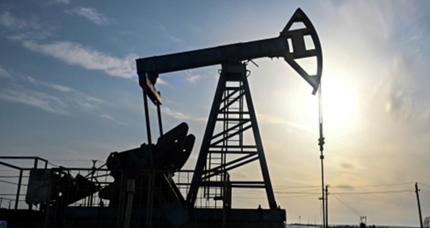 Нефть опустилась ниже $100 Нефть опустилась ниже $100