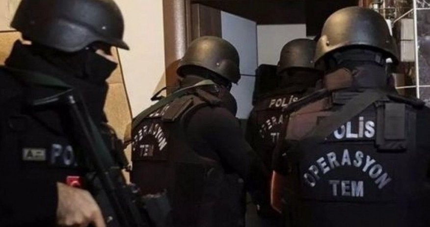 В рамках операций по борьбе с ИГИЛ в Турции задержали десятки человек В рамках операций по борьбе с ИГИЛ в Турции задержали десятки человек