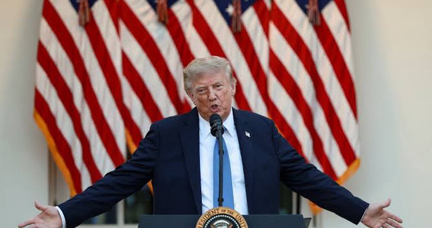 Трамп заявил, что заслуживает восьми Нобелевских премий мира Трамп заявил, что заслуживает восьми Нобелевских премий мира