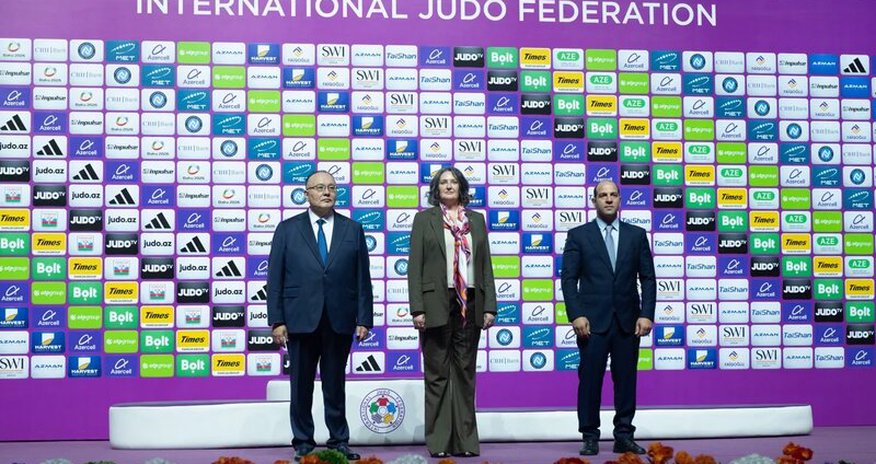 Cüdo üzrə dünya çempionatının bayrağı Qazaxıstana təhvil verilib Cüdo üzrə dünya çempionatının bayrağı Qazaxıstana təhvil verilib