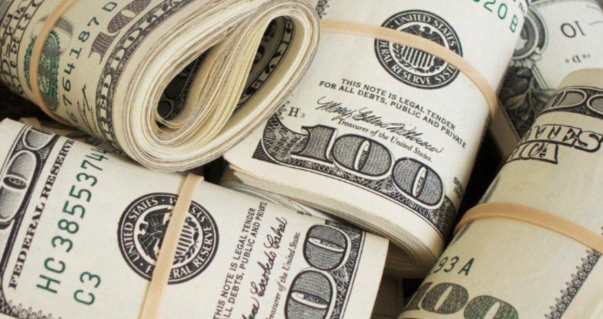 Dollar 1,70, avro 1,9053 manat oldu Dollar 1,70, avro 1,9053 manat oldu