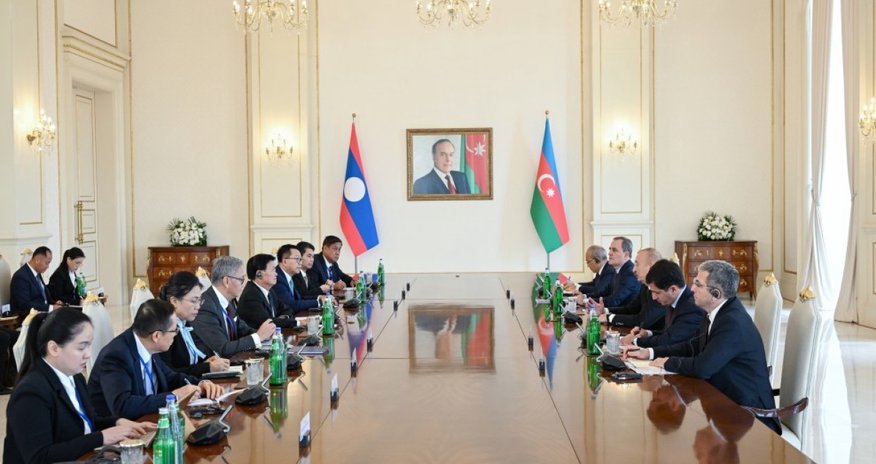 İlham Əliyevin Laos Prezidenti ilə geniş tərkibdə görüşü olub İlham Əliyevin Laos Prezidenti ilə geniş tərkibdə görüşü olub