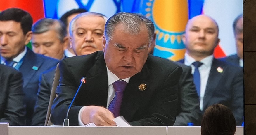 Rəhmon Düşənbədə regional süni intellekt mərkəzinin yaradılması imkanını vurğulayıb Rəhmon Düşənbədə regional süni intellekt mərkəzinin yaradılması imkanını vurğulayıb