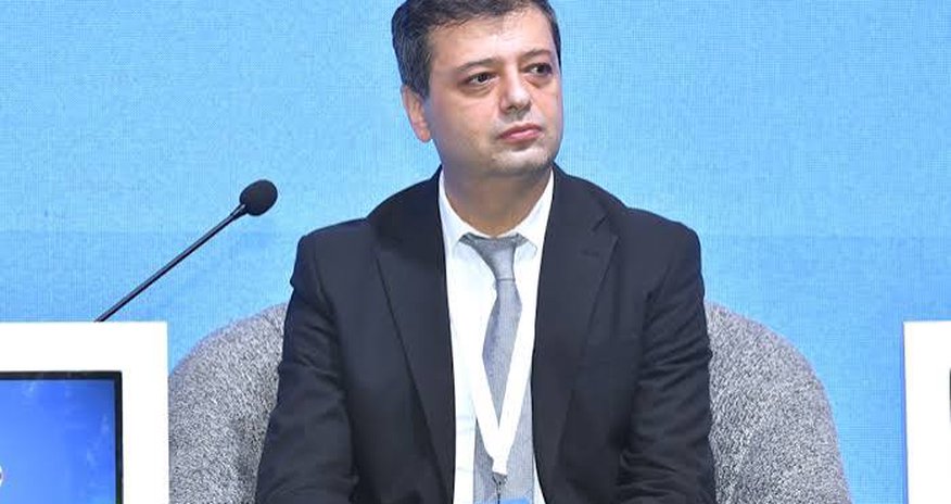 Vüqar Zifəroğlu Mətbuat Şurasının yeni sədri seçilib Vüqar Zifəroğlu Mətbuat Şurasının yeni sədri seçilib
