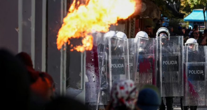 Пятый день протестов в Албании Пятый день протестов в Албании