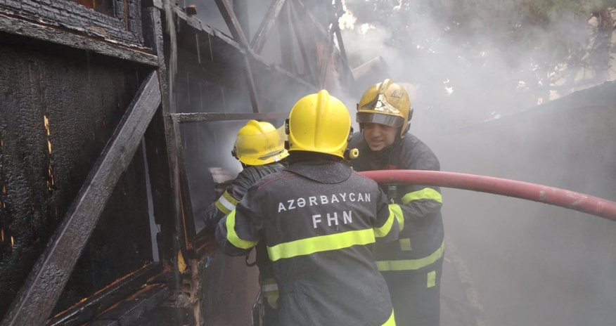 Пожар в жилом комплексе в Хырдалане Пожар в жилом комплексе в Хырдалане