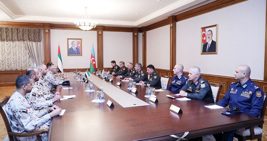 Azərbaycan və BƏƏ arasında hərbi əməkdaşlıq müzakirə olunub Azərbaycan və BƏƏ arasında hərbi əməkdaşlıq müzakirə olunub